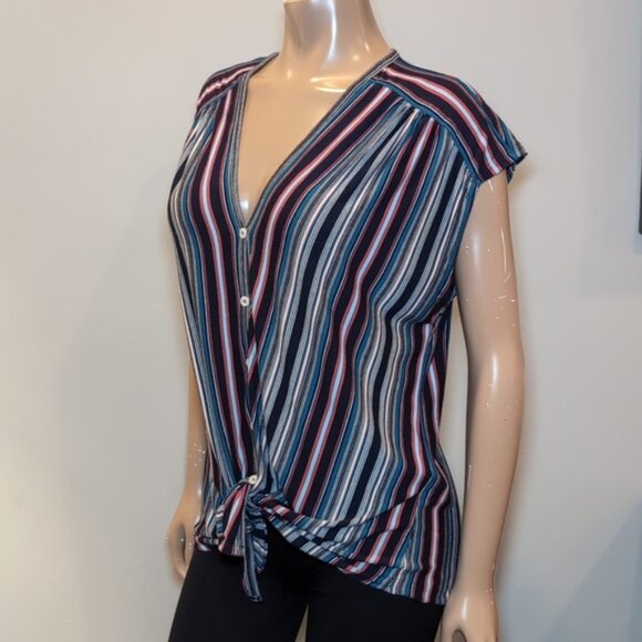 3/$20 MAX STUDIO Barcode Striped Top Tie Hem Blouse Vneck Buttoned Cap Sleeve - Picture 6 of 14